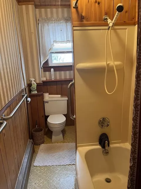 332 Albert St, Fall River, MA 02721 photo 18