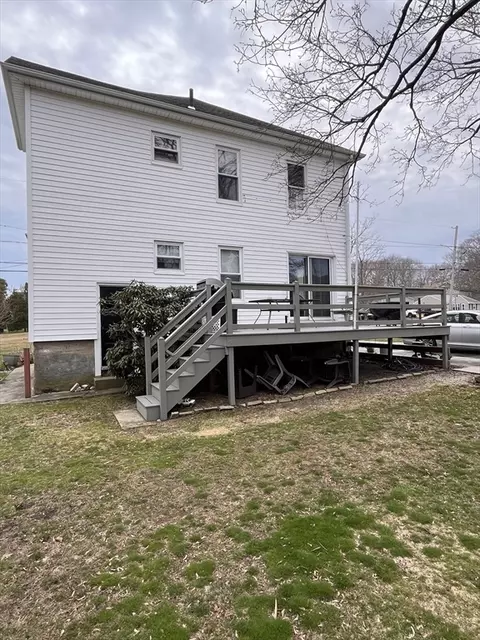 332 Albert St, Fall River, MA 02721 photo 2