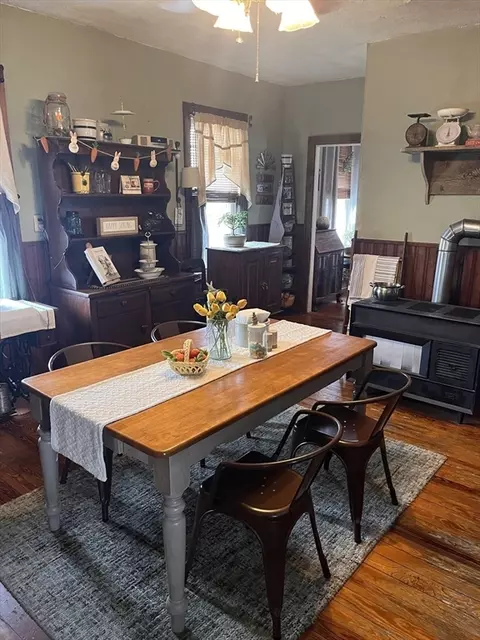 332 Albert St, Fall River, MA 02721 photo 23