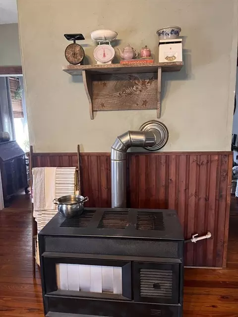 332 Albert St, Fall River, MA 02721 photo 20