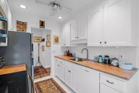 Kitchen - 1210 Greendale Ave #340, Needham, MA 02492 photo 2 of 4