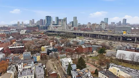 10 Lawrence St, Boston, MA 02129