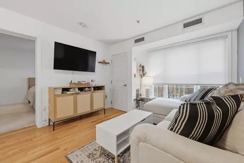 145 Bennington St #210, Revere, MA 02151