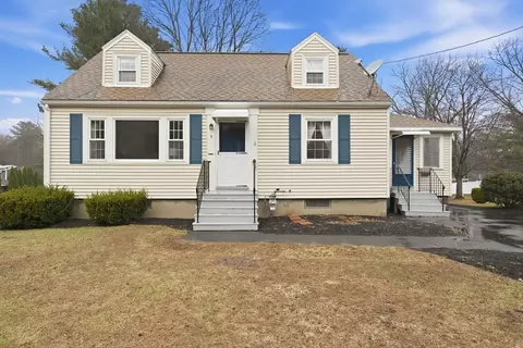9 Anna St, Chelmsford, MA 01863