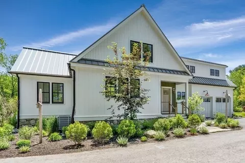 28 Hatch Farm Ln #28, Concord, MA 01742