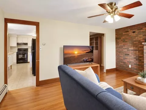 Living - 69 Appleton St, Saugus, MA 01906 photo 3 of 5