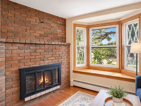Living - 69 Appleton St, Saugus, MA 01906 photo 4 of 5
