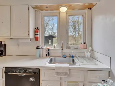 Kitchen - 69 Appleton St, Saugus, MA 01906 photo 4 of 5