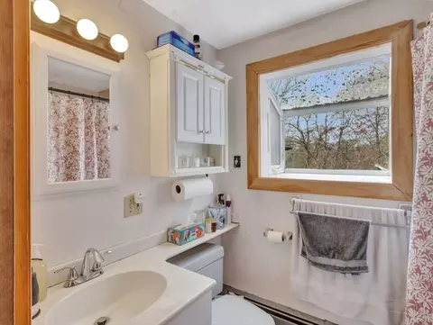 Bath - 69 Appleton St, Saugus, MA 01906 photo 1 of 1