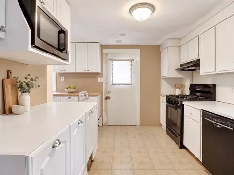 Kitchen - 69 Appleton St, Saugus, MA 01906 photo 7 of 10