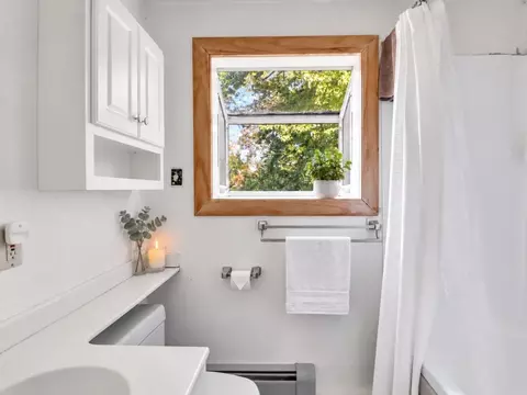 Bath - 69 Appleton St, Saugus, MA 01906 photo 1 of 2