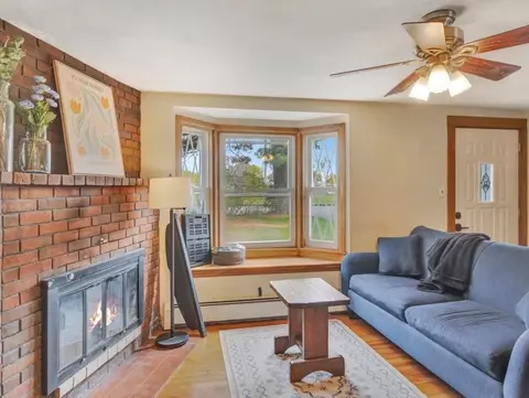 Living - 69 Appleton St, Saugus, MA 01906 photo 1 of 1