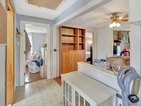 Entry Way - 69 Appleton St, Saugus, MA 01906 photo 3 of 5