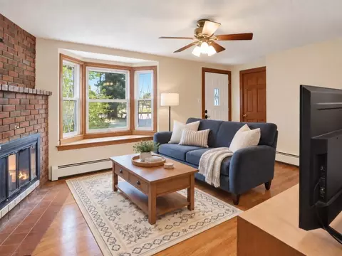 Living - 69 Appleton St, Saugus, MA 01906 photo 5 of 5