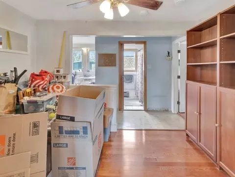 Entry Way - 69 Appleton St, Saugus, MA 01906 photo 2 of 5