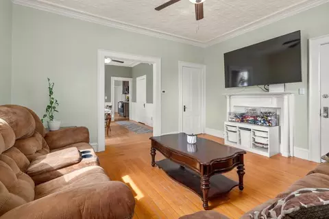 140 School St, Webster, MA 01570 photo 4