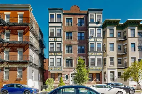 75 Burbank St #501, Boston, MA 02115