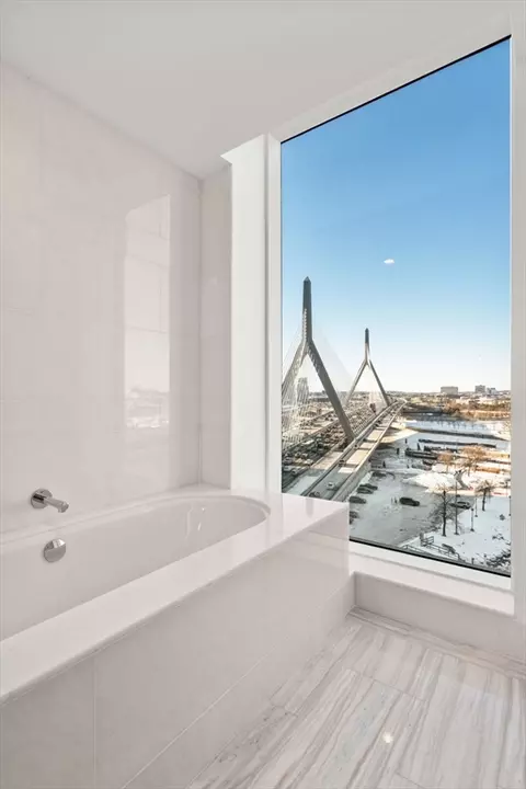 100 Lovejoy Wharf #11D, Boston, MA 02114