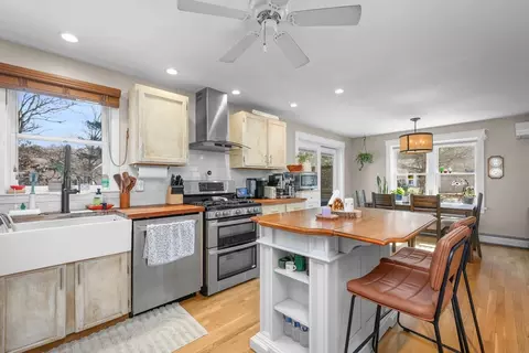 172 Skunknet Rd, Barnstable, MA 02632 photo 8
