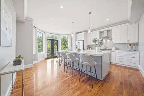 324 Tappan St #2, Brookline, MA 02445