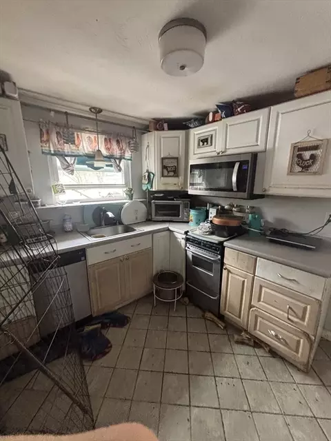 7 Wildwood Rd, Holden, MA 01520