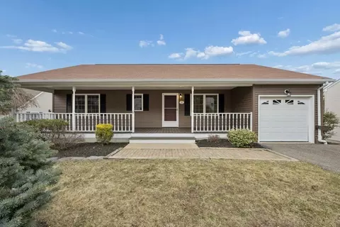 9 Bryant Ln #9, Northborough, MA 01532