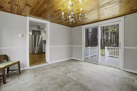 35 Brooks St, Upton, MA 01568 photo 11