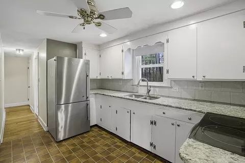 35 Brooks St, Upton, MA 01568 photo 13