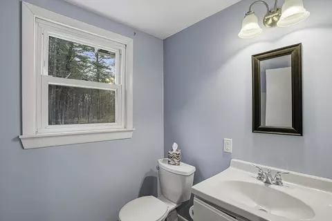 35 Brooks St, Upton, MA 01568 photo 15