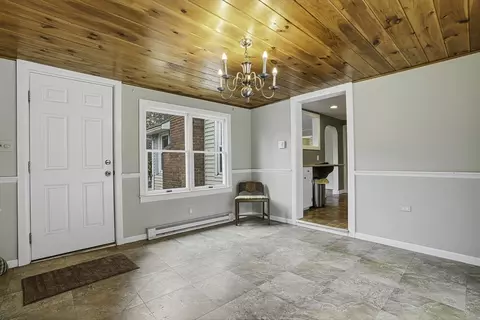 35 Brooks St, Upton, MA 01568 photo 10