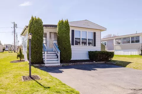 103 Peter St, Raynham, MA 02767 photo 2