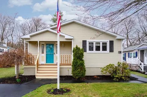 19 Hawthorne St, Rockland, MA 02370