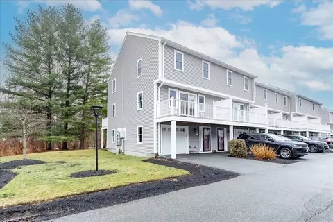 22 Collins St #46, Danvers, MA 01923