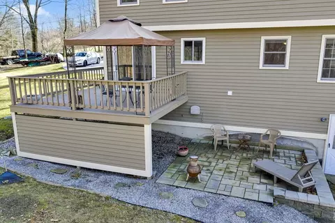 Exterior - 32 Sibley Rd, Sutton, MA 01590 photo 5 of 8
