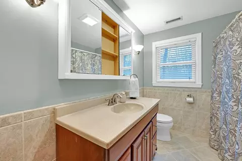 Bath - 32 Sibley Rd, Sutton, MA 01590 photo 4 of 4