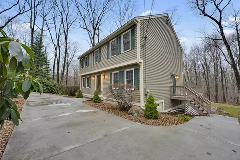 Exterior - 32 Sibley Rd, Sutton, MA 01590 photo 3 of 8