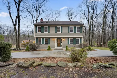 32 Sibley Rd, Sutton, MA 01590