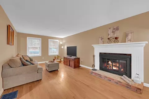 Living - 32 Sibley Rd, Sutton, MA 01590 photo 1 of 1