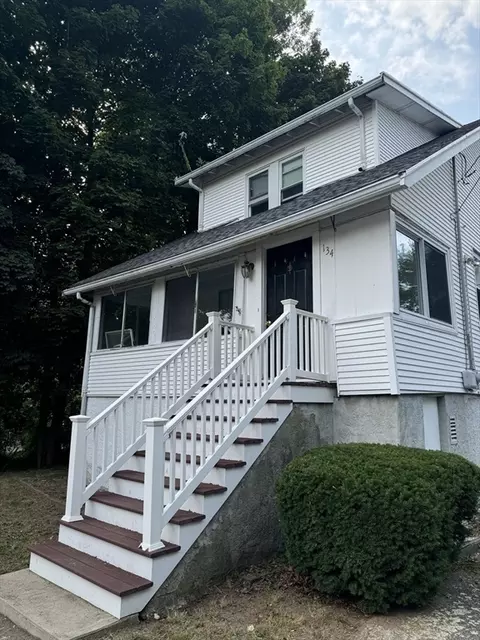 134 Sherman St, Quincy, MA 02170