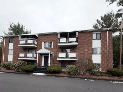 50 Colonial Dr #8, Andover, MA 01810