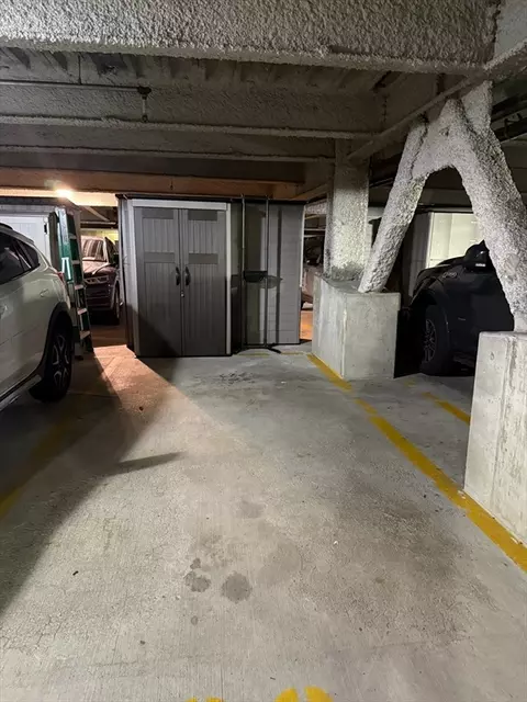 35 Fay St Unit Lg 33, Boston, MA 02118