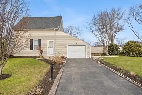 Exterior - 25 Winward St, Fall River, MA 02724 photo 1 of 4