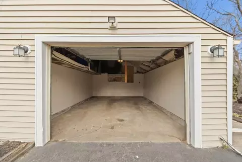 Exterior - 25 Winward St, Fall River, MA 02724 photo 2 of 4