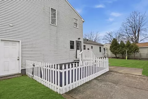 70 Warwick Rd, Chicopee, MA 01020 photo 28