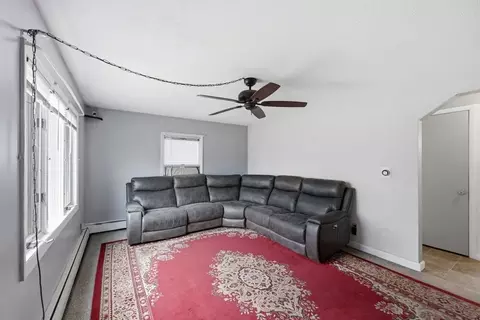 70 Warwick Rd, Chicopee, MA 01020 photo 12