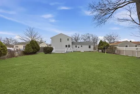 70 Warwick Rd, Chicopee, MA 01020 photo 31