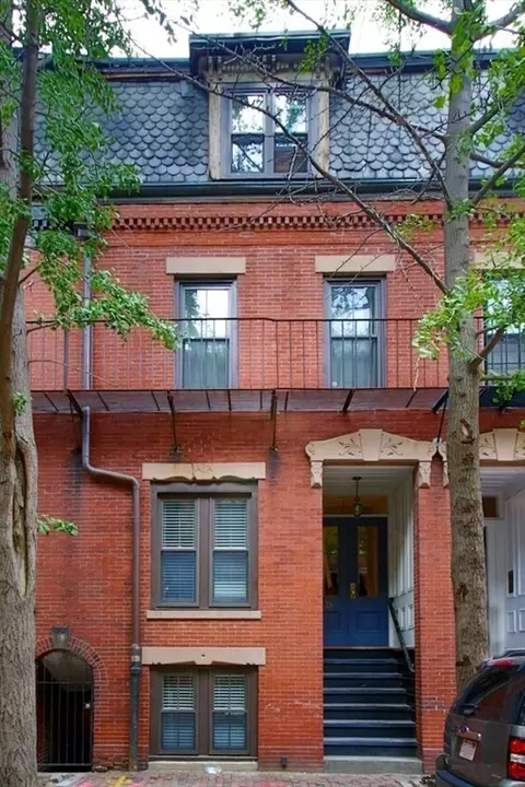 39 Gray St #2, Boston, MA 02116