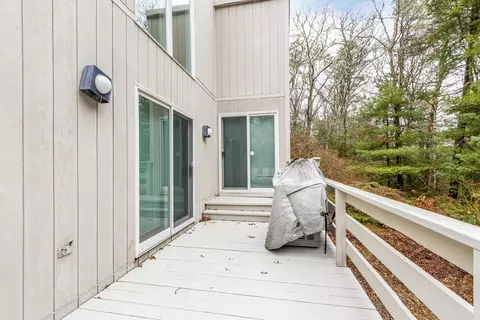 Exterior - 303 Turtleback Rd, Marstons Mills, MA 02648 photo 4 of 4