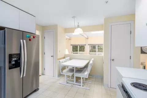 Dining - 303 Turtleback Rd, Marstons Mills, MA 02648 photo 2 of 2