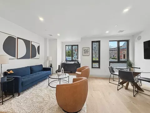 34 Oak St #101, Hyde Park, MA 02136